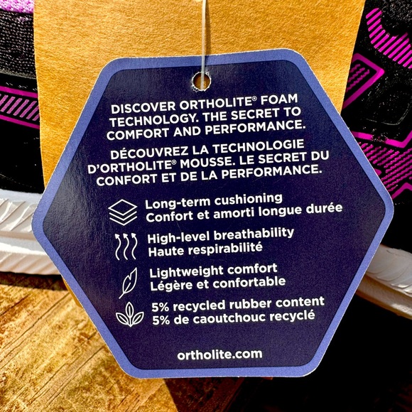 Women’s ASICS. - Picture 4 of 5